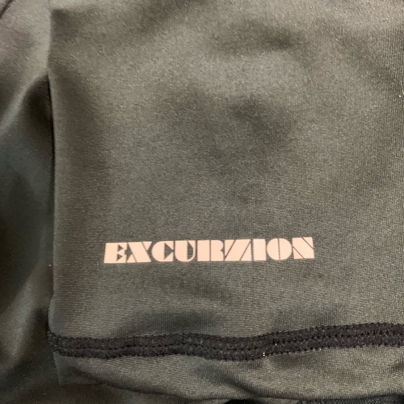 🆕 Excurzion Zip Front Performance Shirt - Picture 5 of 5